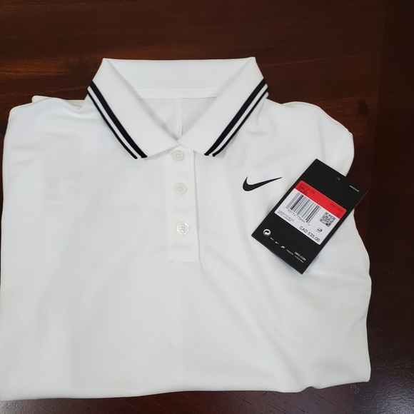 Nike Shirt - Picture 2 of 2